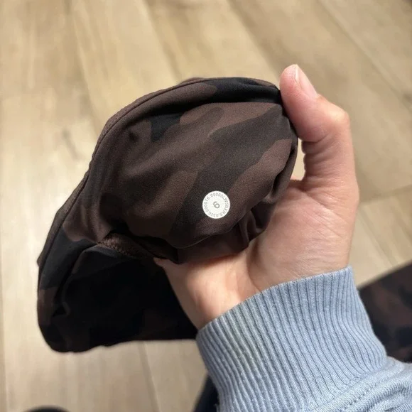 Lululemon Camo Leggings Womens 6 Brown Fast Free Tight 25" Inseam - Picture 8 of 8